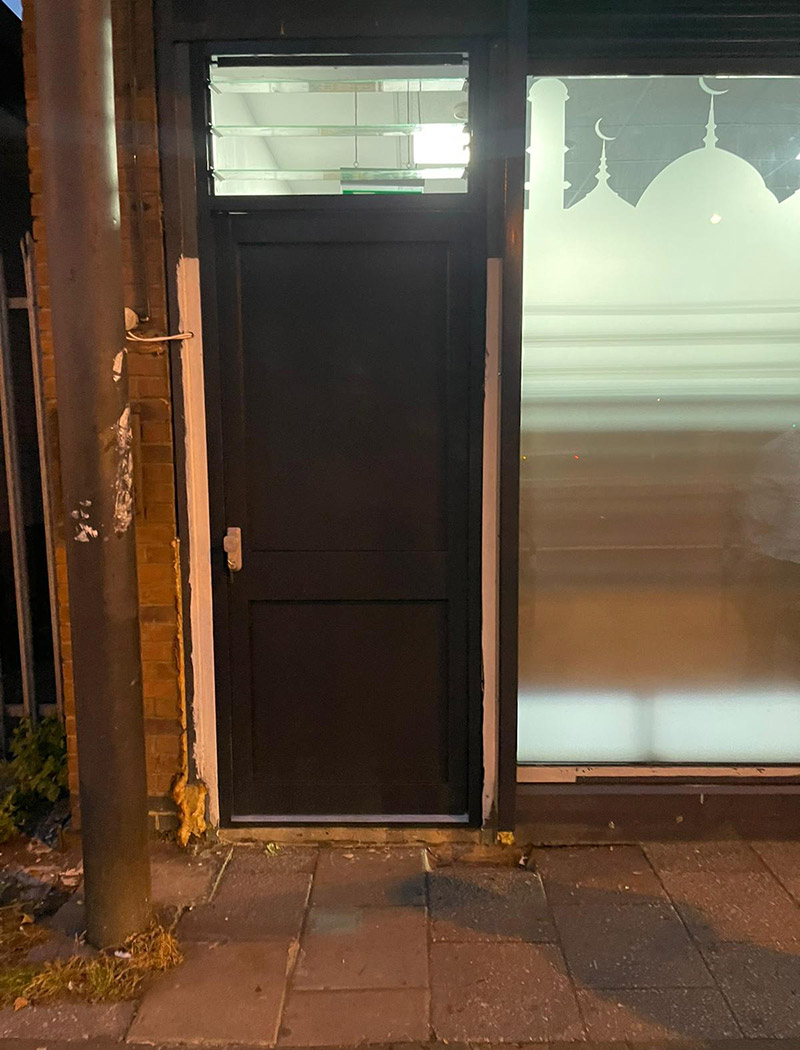 Aluminium shopfront installation London